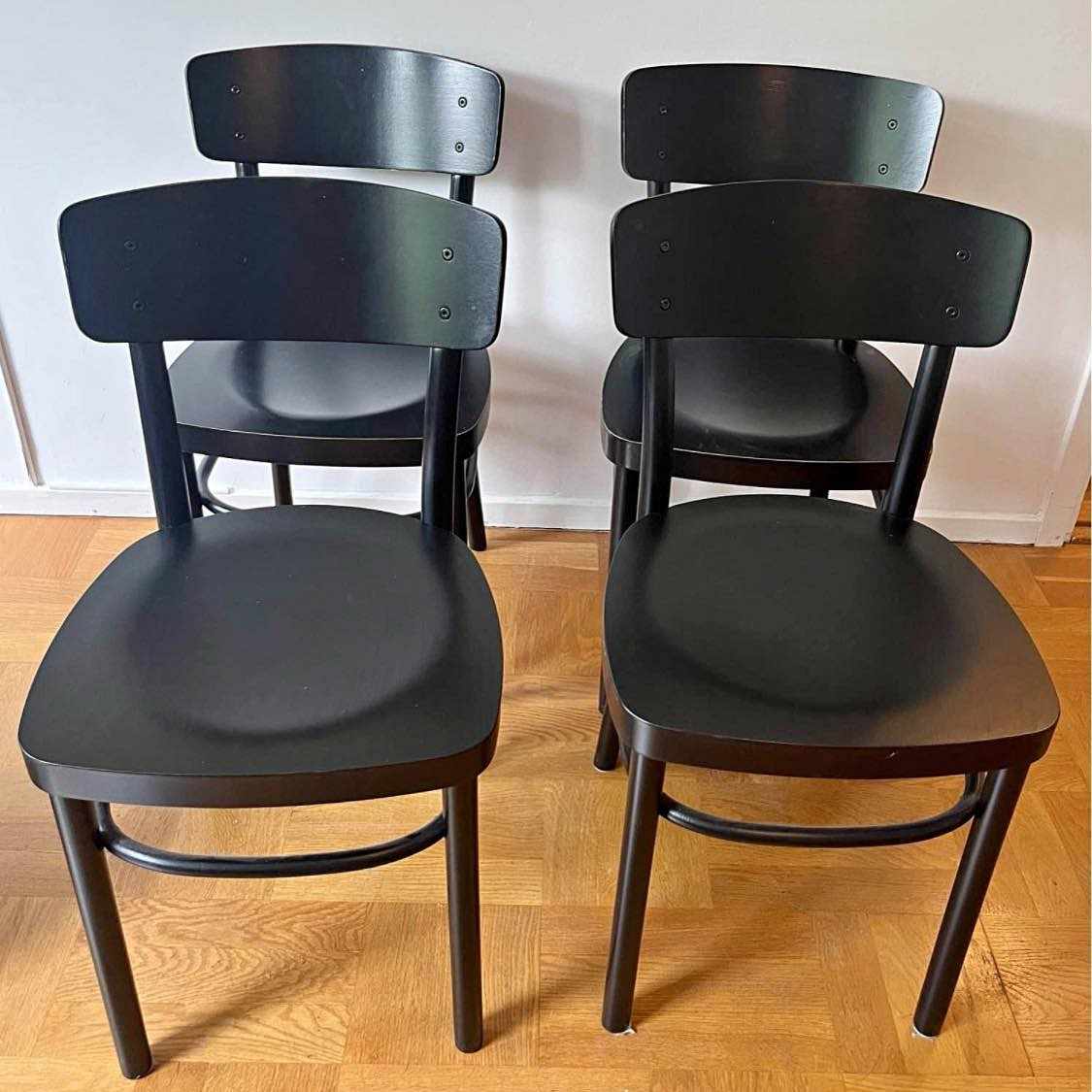 image of Leverans av stolar - 
