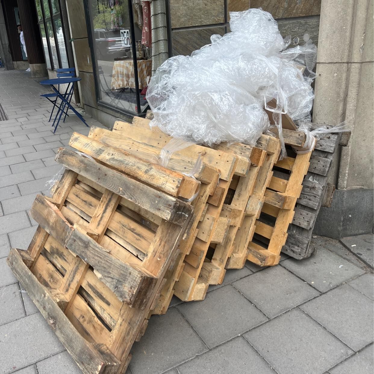 image of 10 st lastpallar - Stockholm