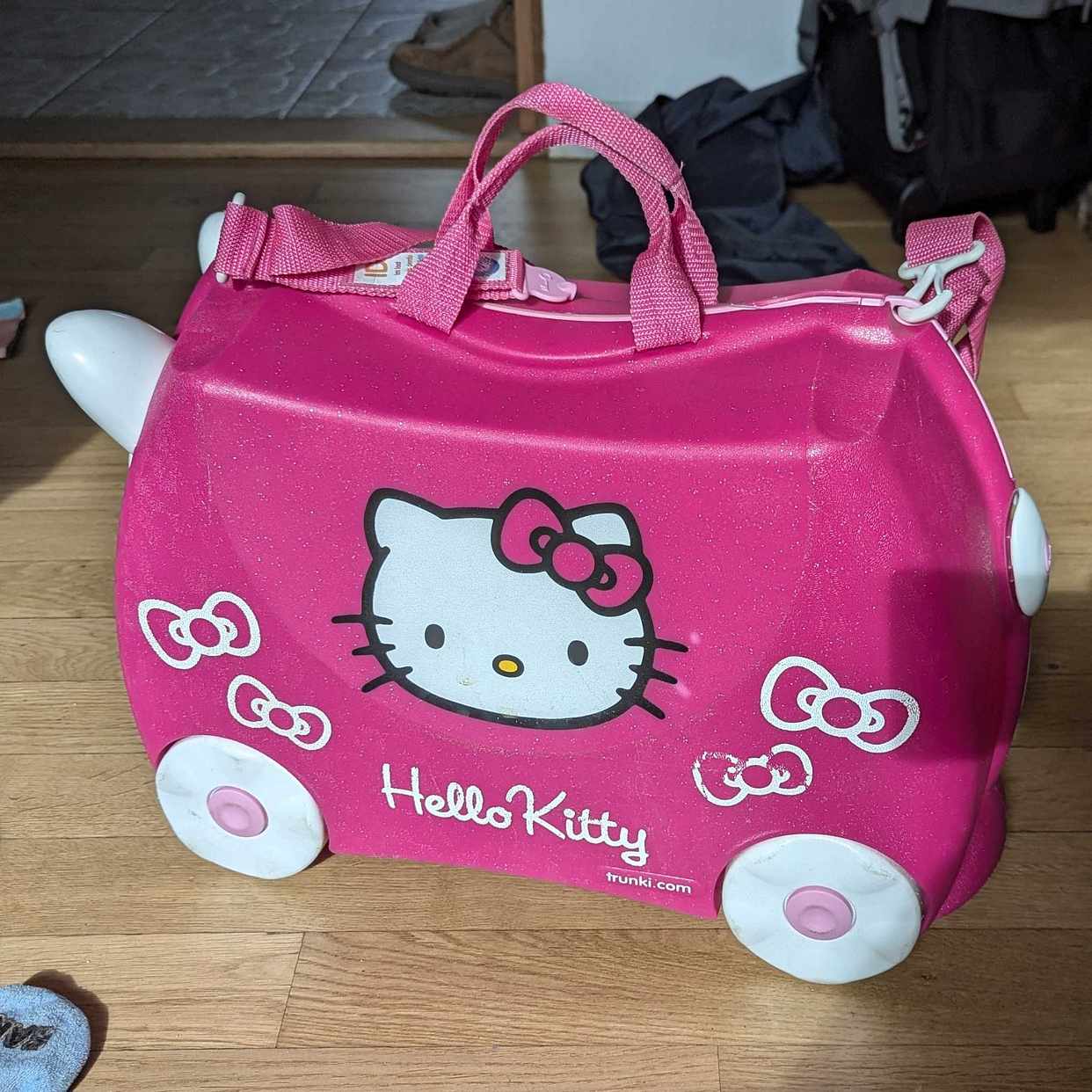 image of Hello Kitty ride along - Handen