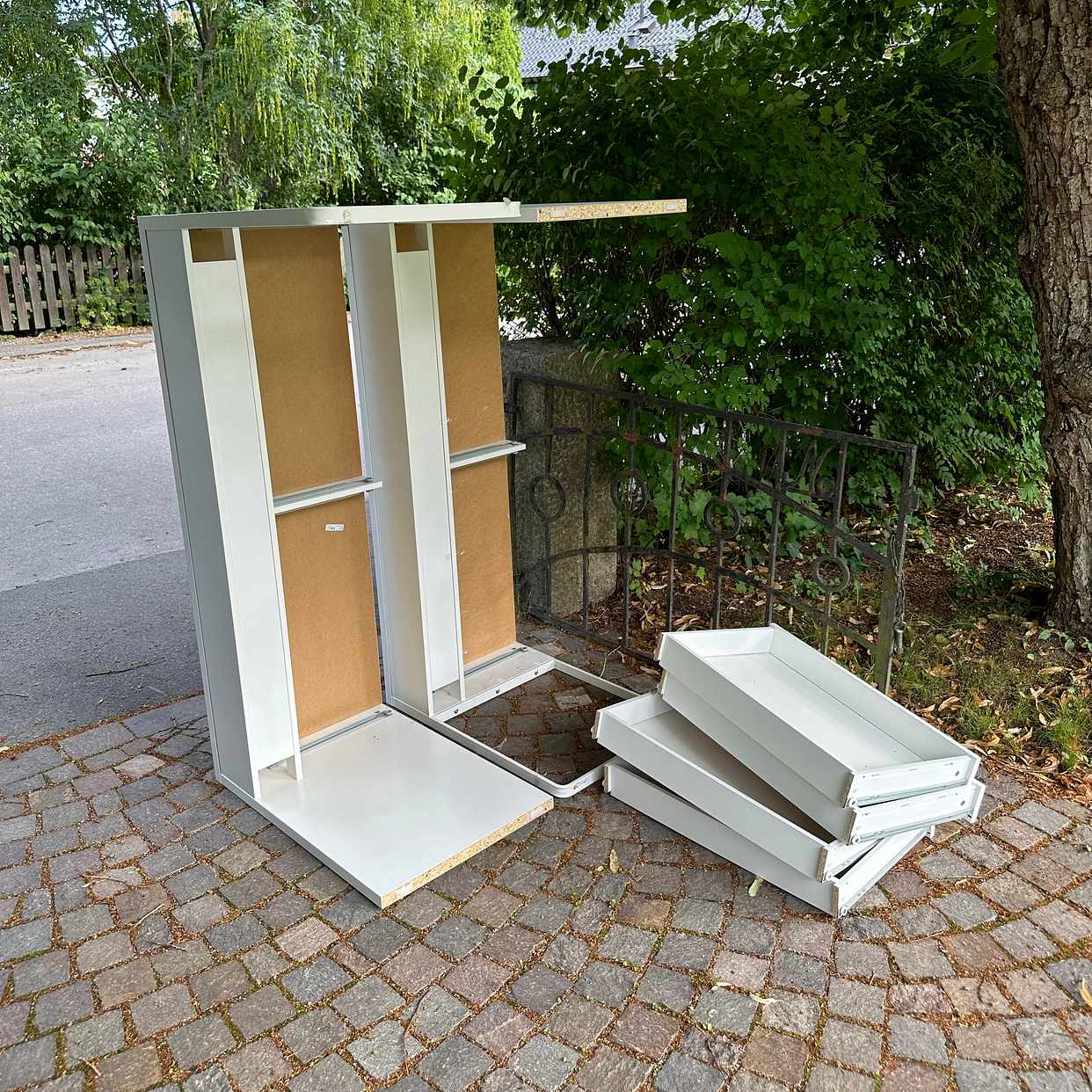 image of 2 begagnade skrivbord - Bromma