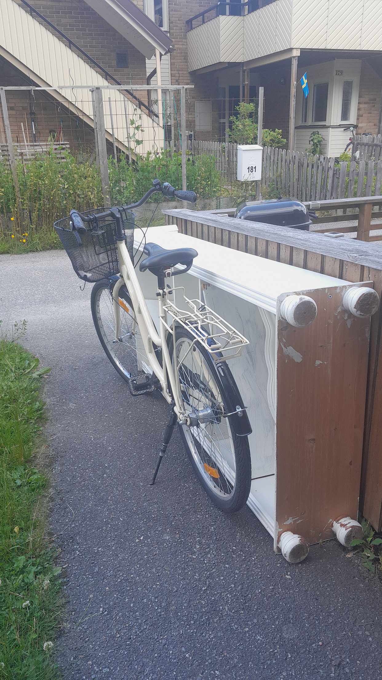 image of Slänger på återvinningen - Västerhaninge