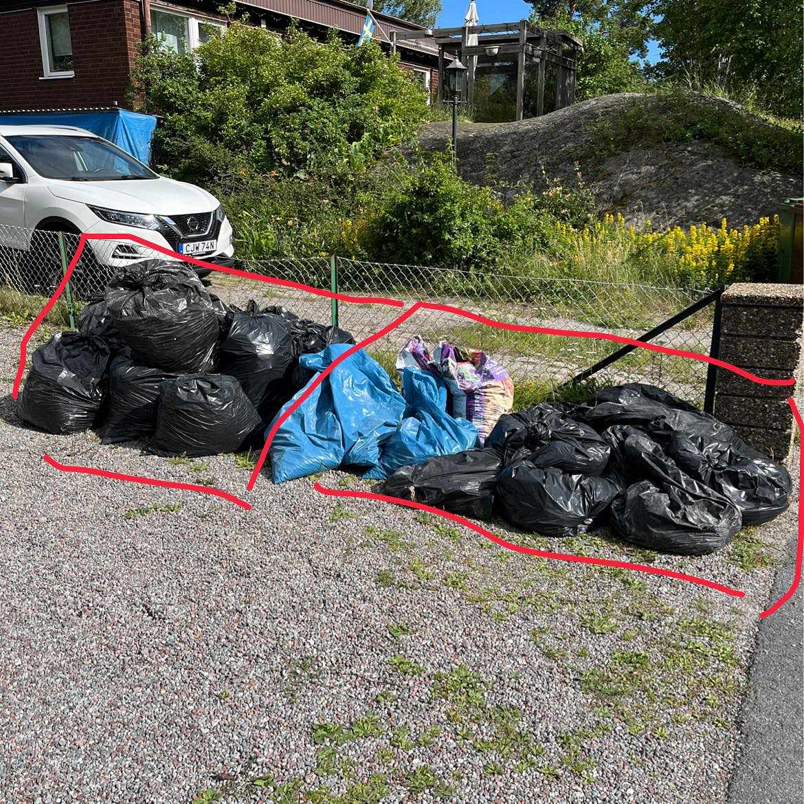 image of Trädgårdsavfall och sten - Huddinge