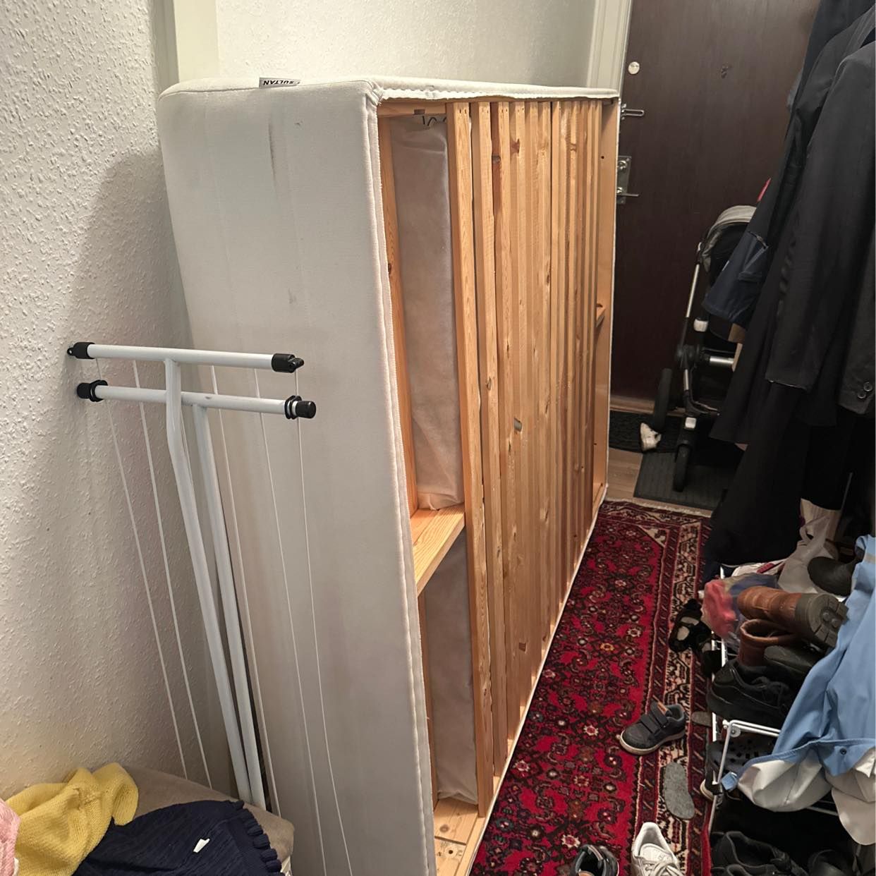 image of Säng + torkställning - Stockholm