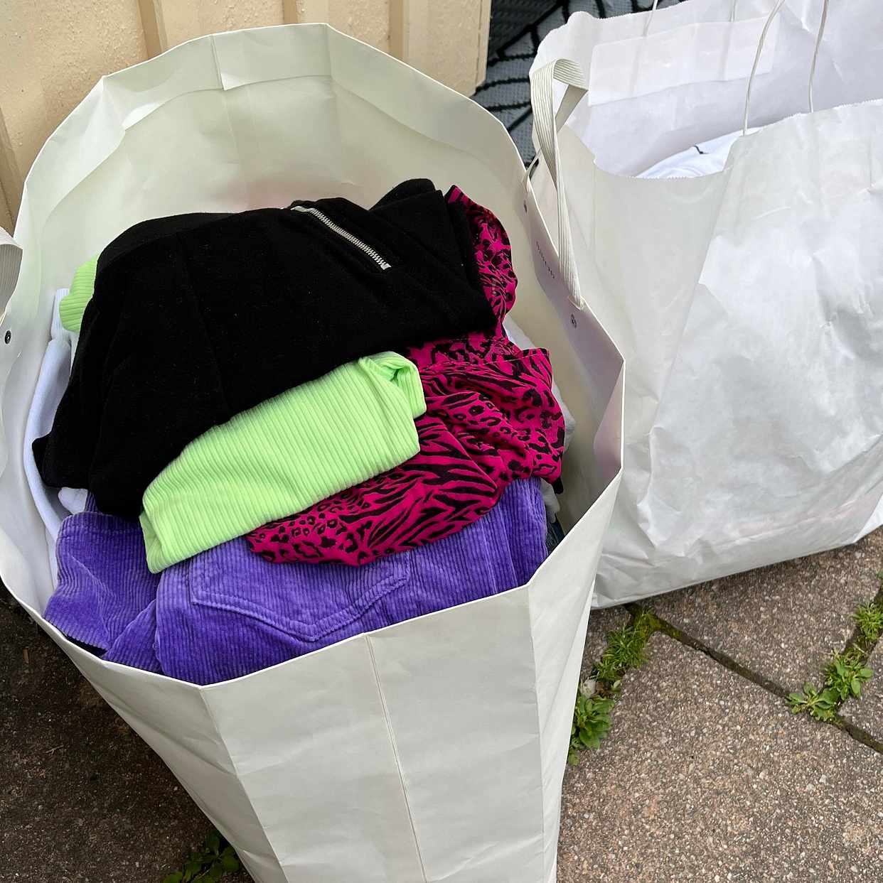 image of Deliver two paper bags - 