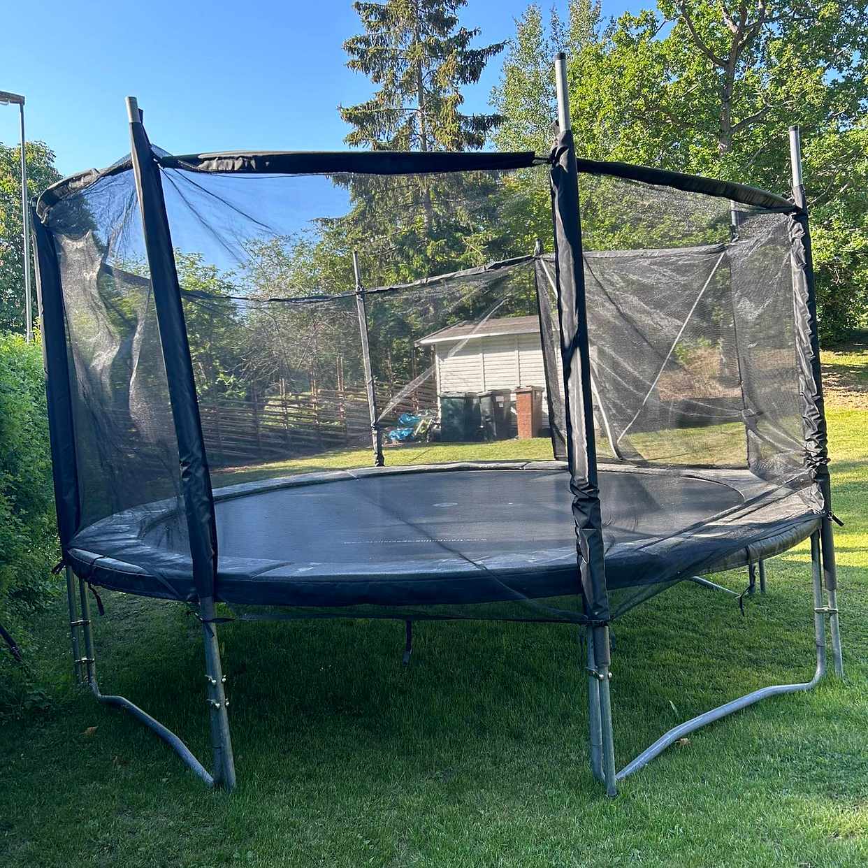 image of Bortskänkes fin studsmatt - Åkersberga