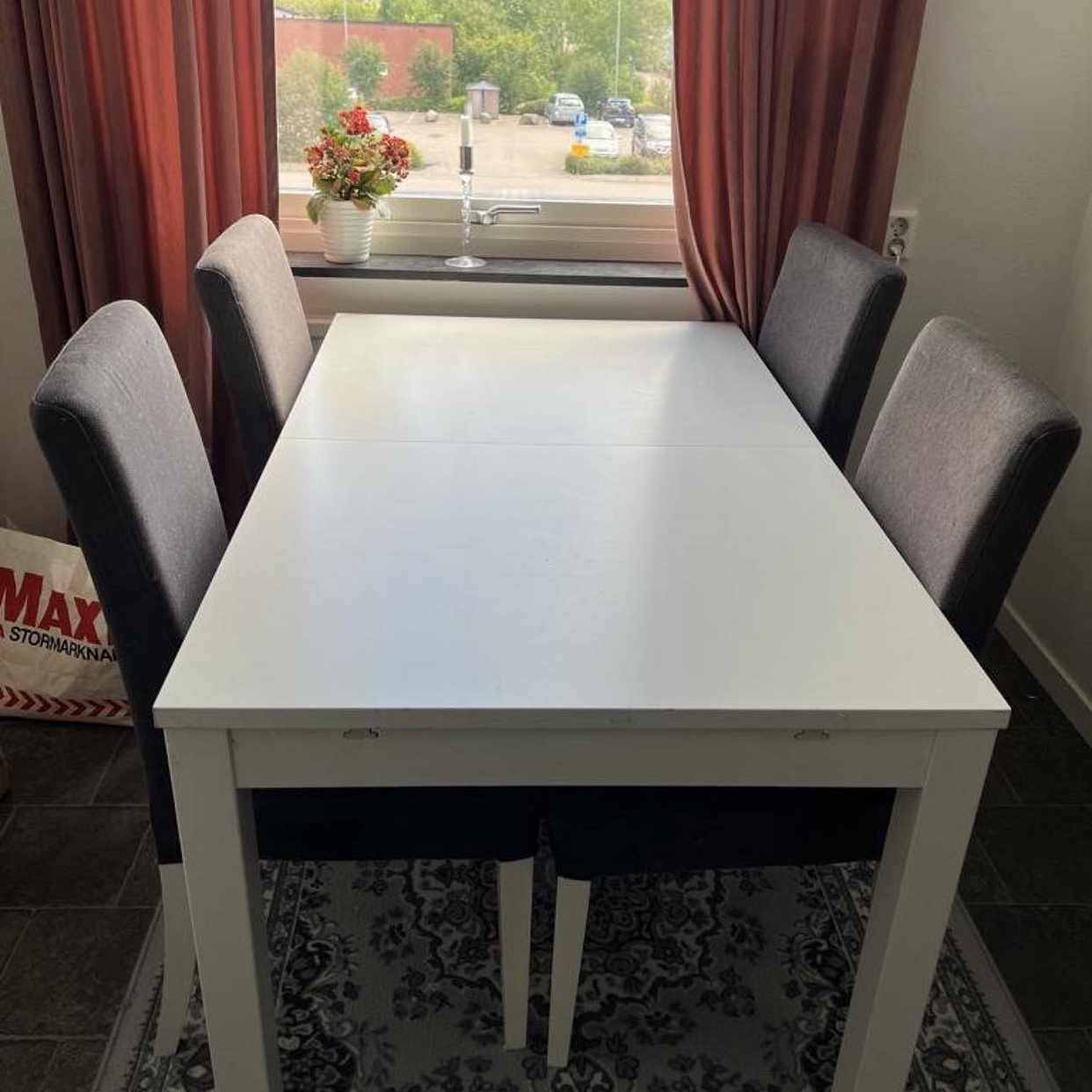 image of Hämta upp matbord, stolar - 
