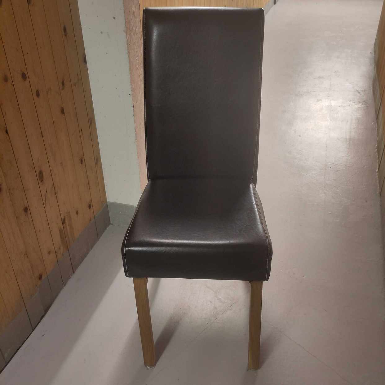image of Två stolar - Göteborg