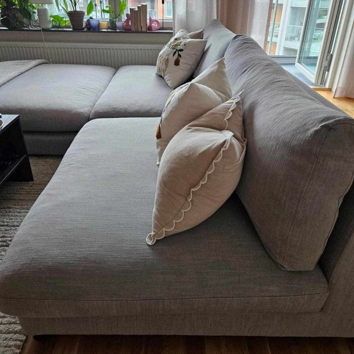 image of transportation of sofa - 