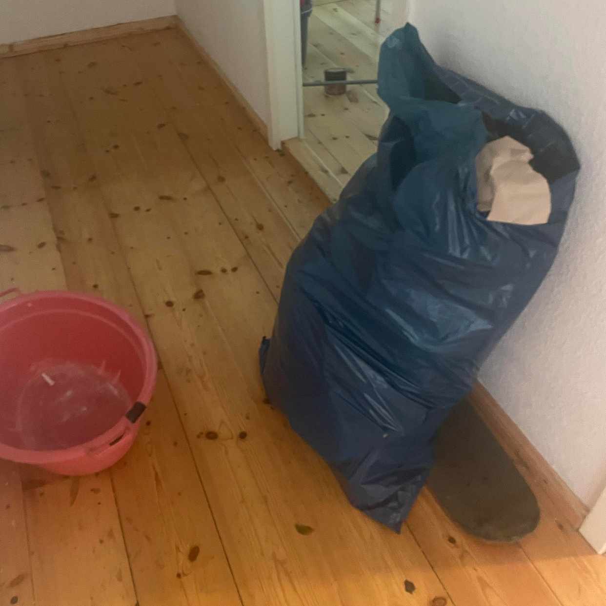 image of Garbage: blankets pillows - Berlin