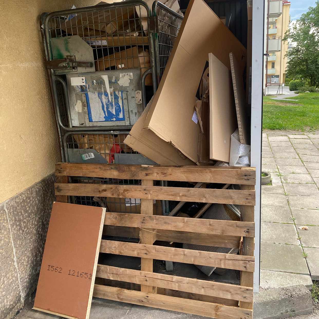 image of Till tippen - Stockholms Stad