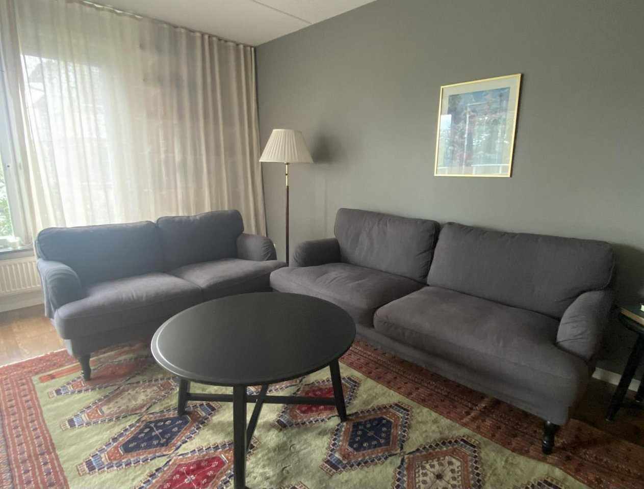 image of Två IKEA-soffor och ett I - 