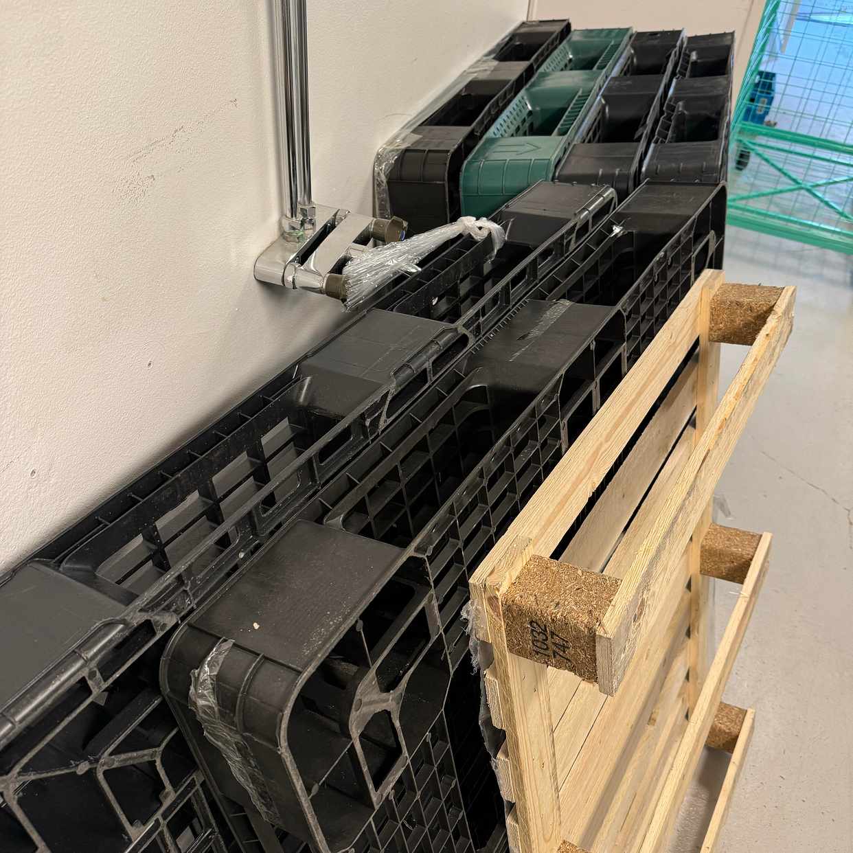 image of Hämta pallar6st plast - Stockholm