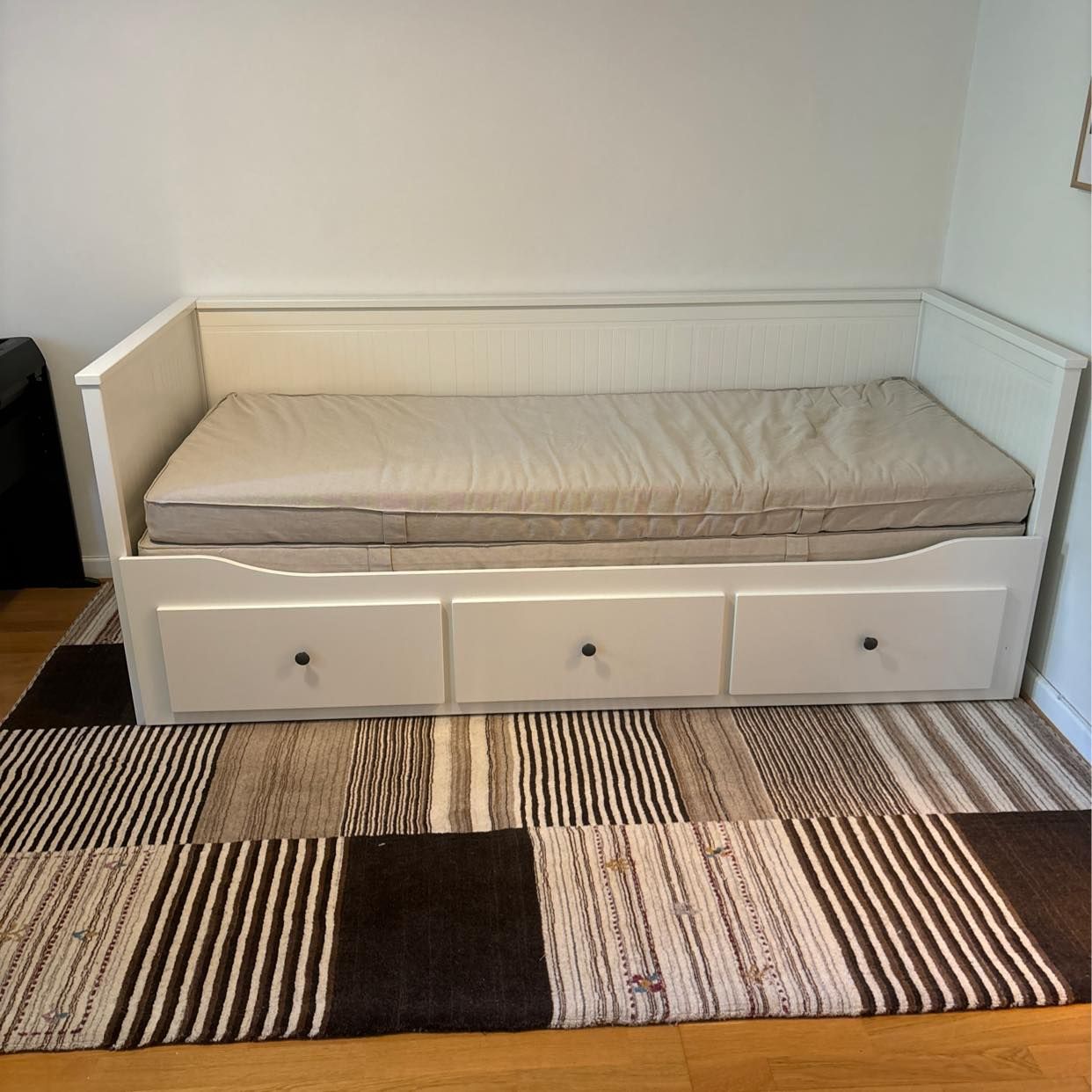 image of IKEA Hannes daybed - Stockholm