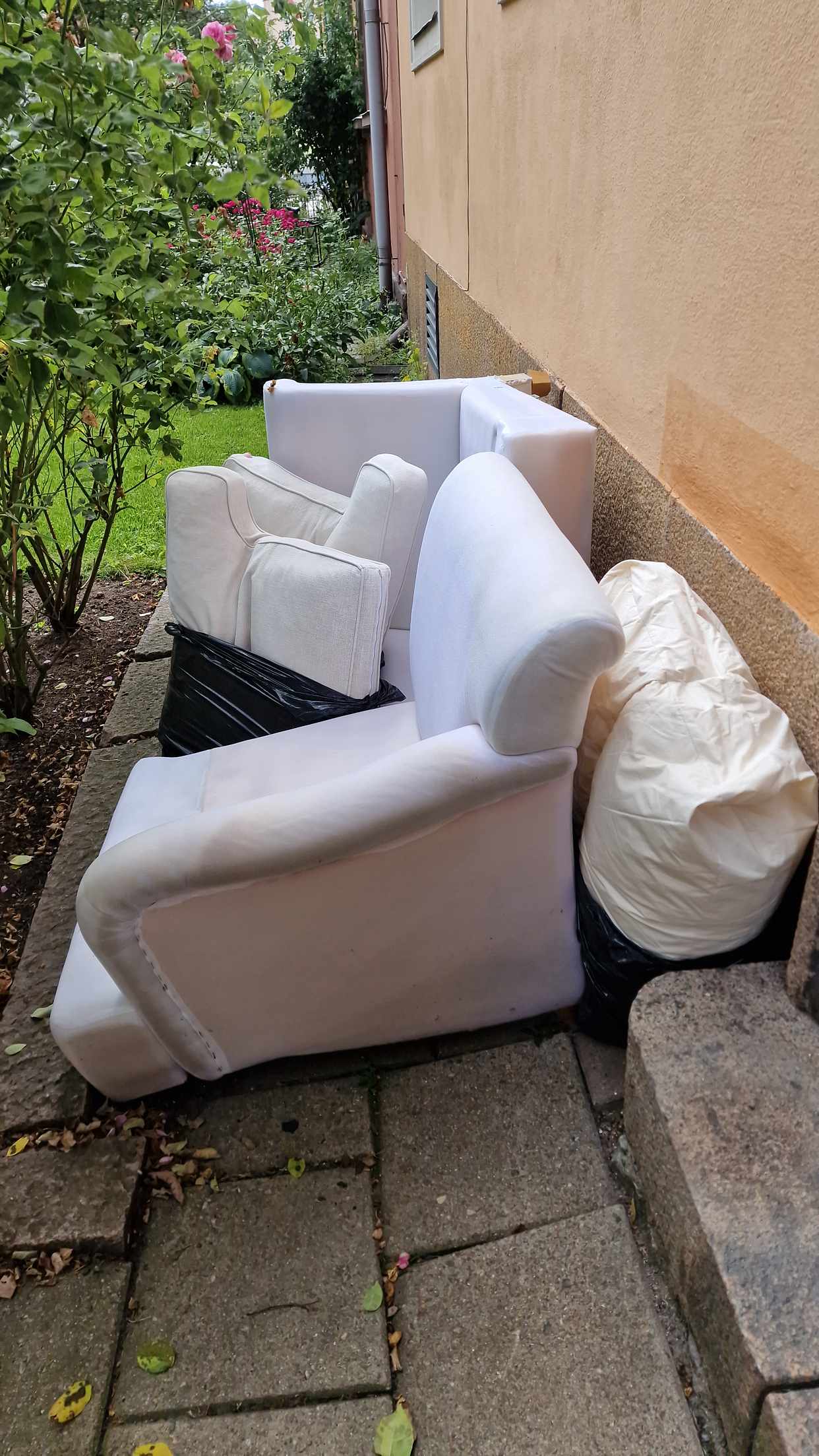 image of Soffa i två delar - Stockholm