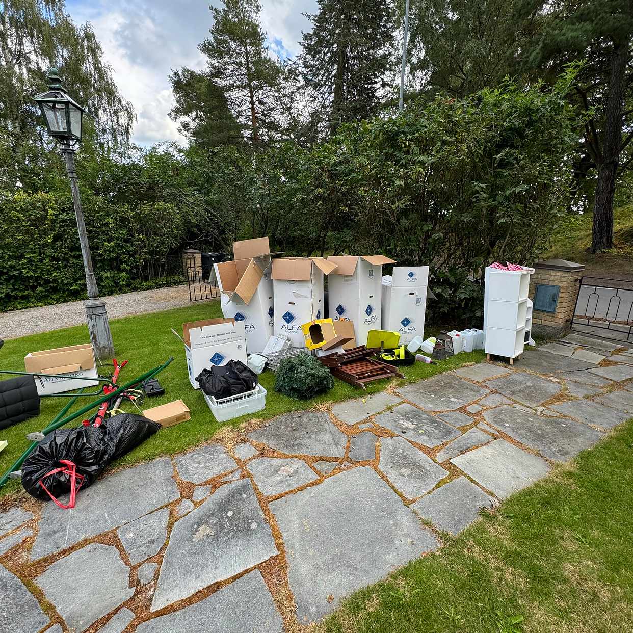 image of Remove and recycle - Stocksund