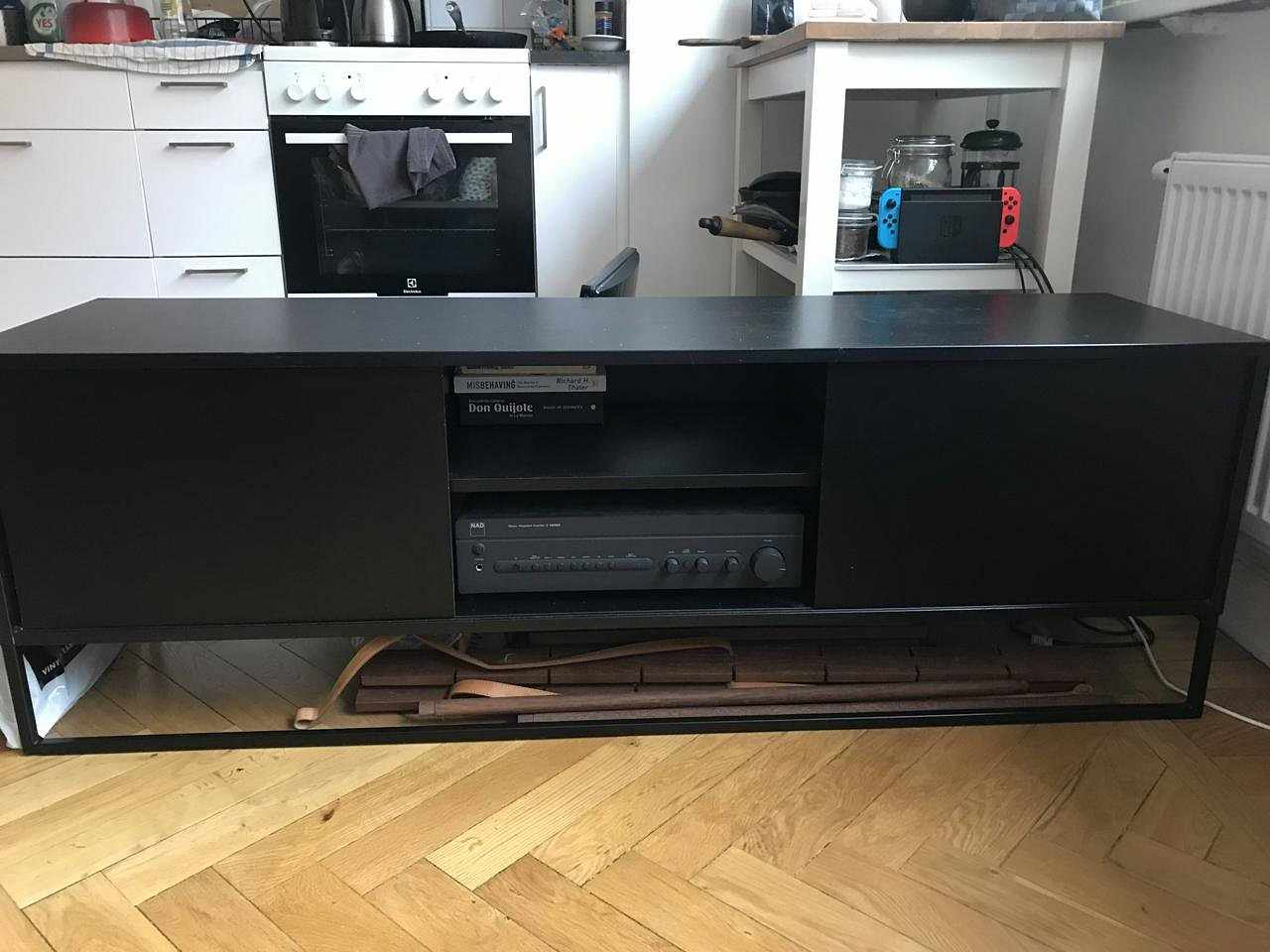image of Tv-bänk 150x50x40cm. - 
