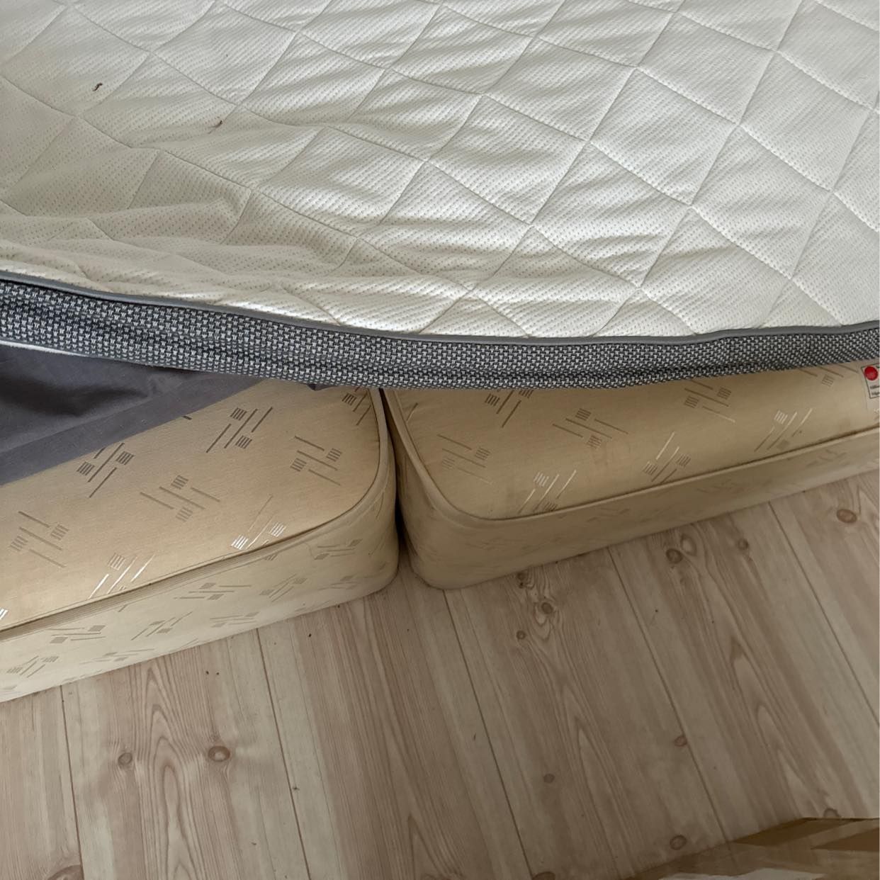 image of Disposal of old bed - Fullerstatorget