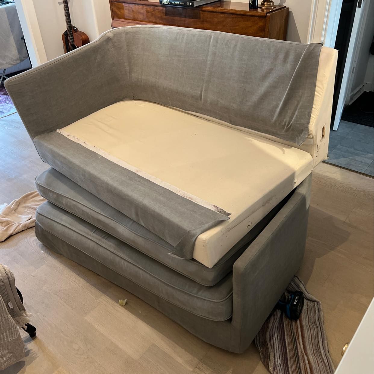 image of Soffa i två delar - Stockholms Stad