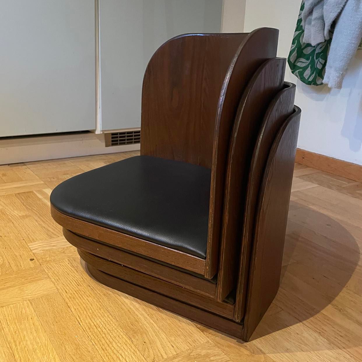 image of Hämta bord och stolar - 
