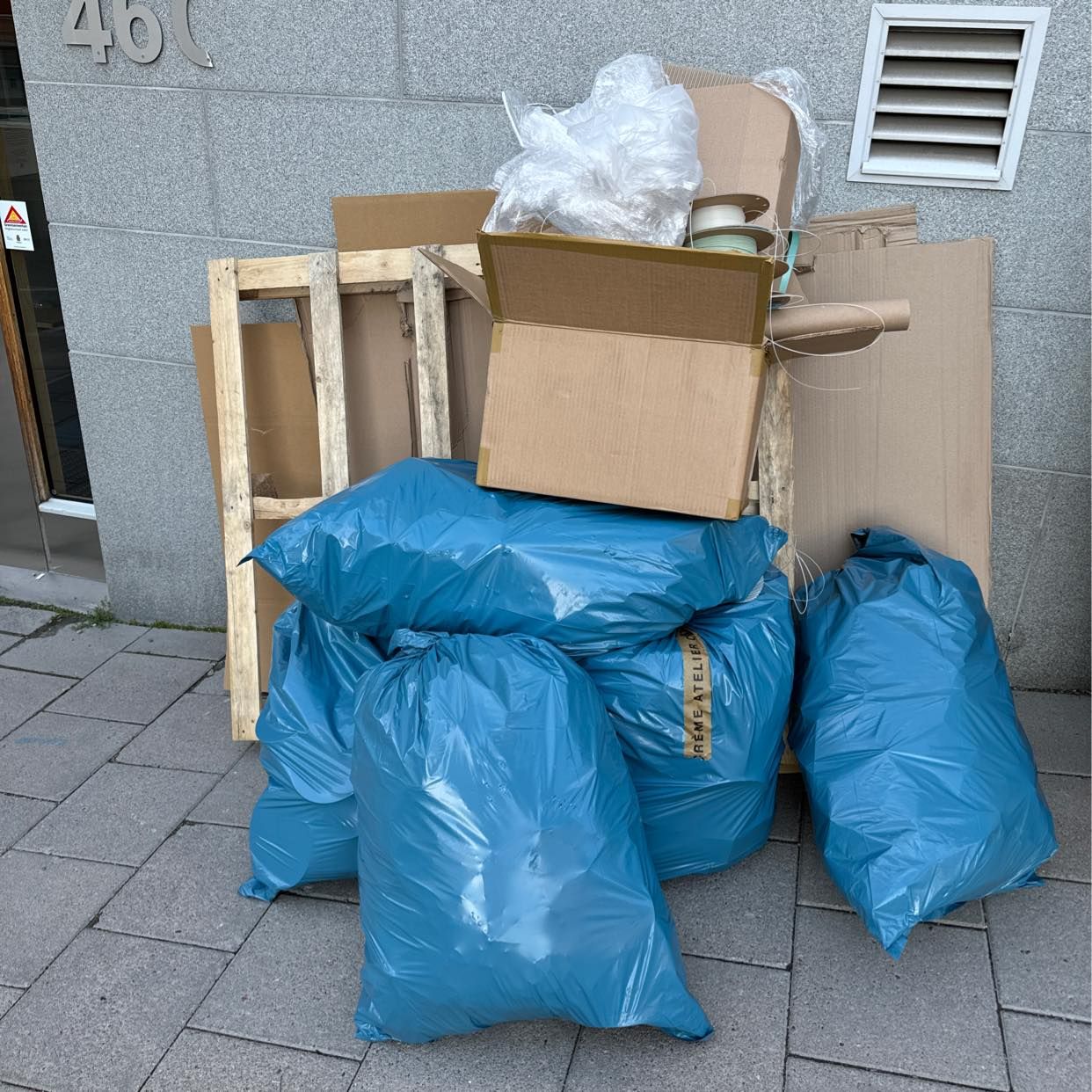 image of Mixed plastic and cardboa - Södermalm