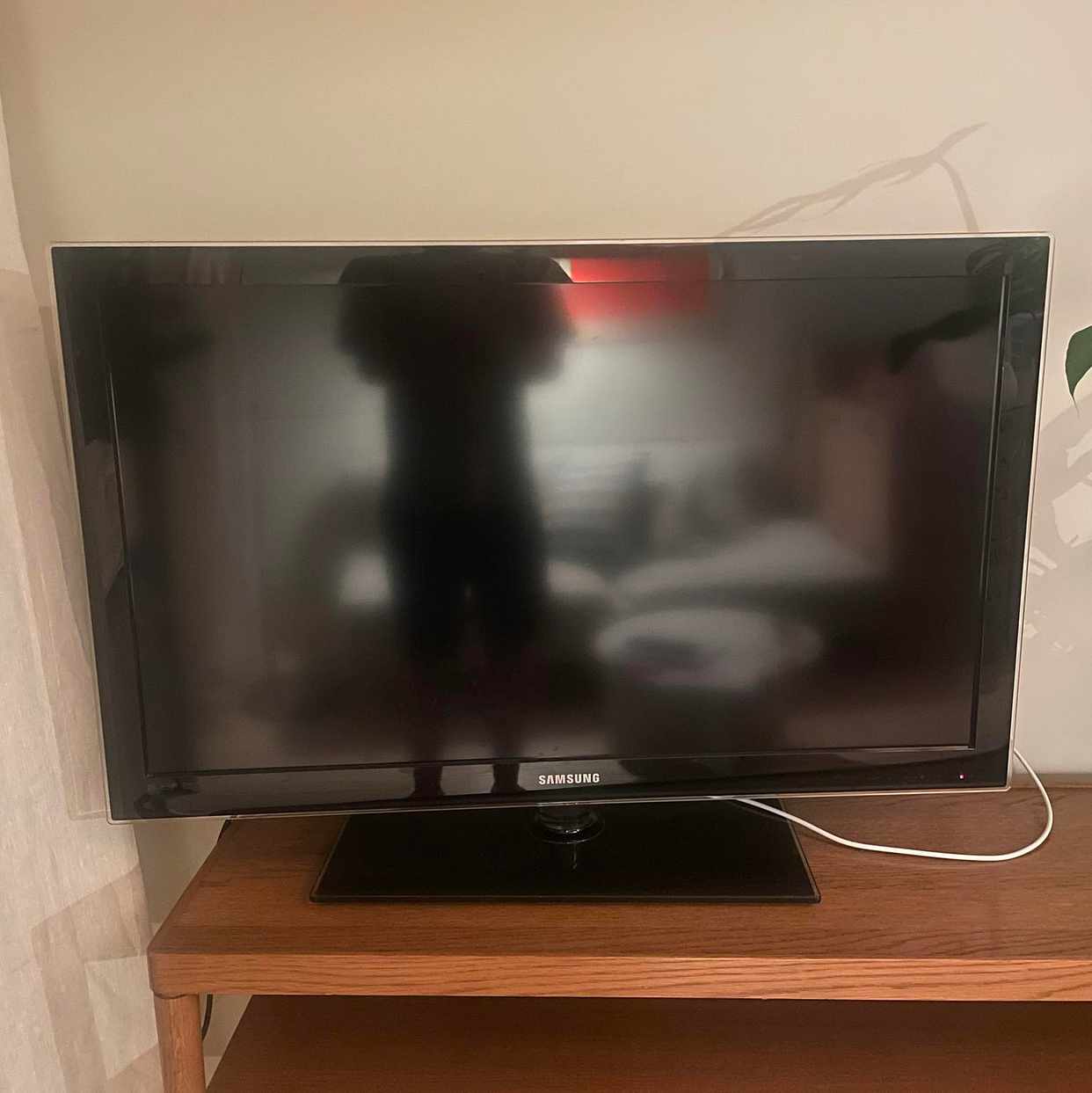 image of Tv skänkes mot hämtning - Hägersten