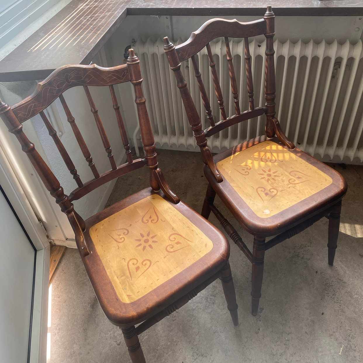 image of 2 stolar - Huddinge