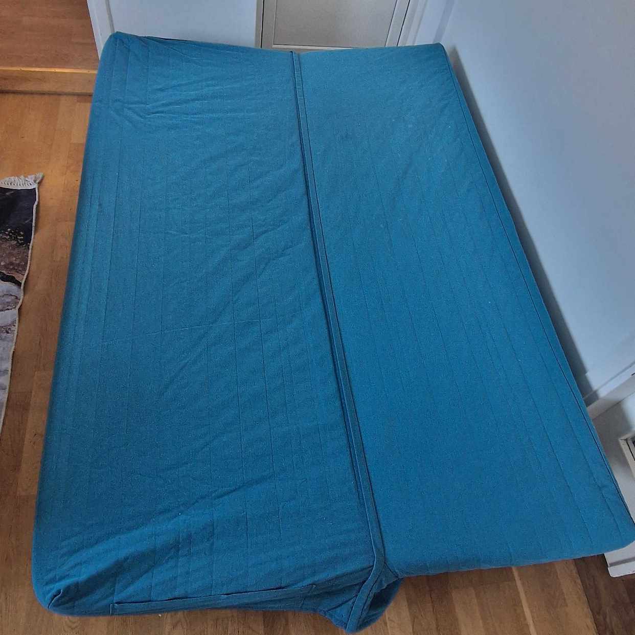 image of Säng i bra skick - Handen