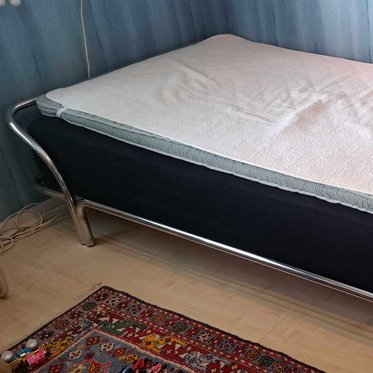 image of Säng 105 cm bortskänkes - Lidingö