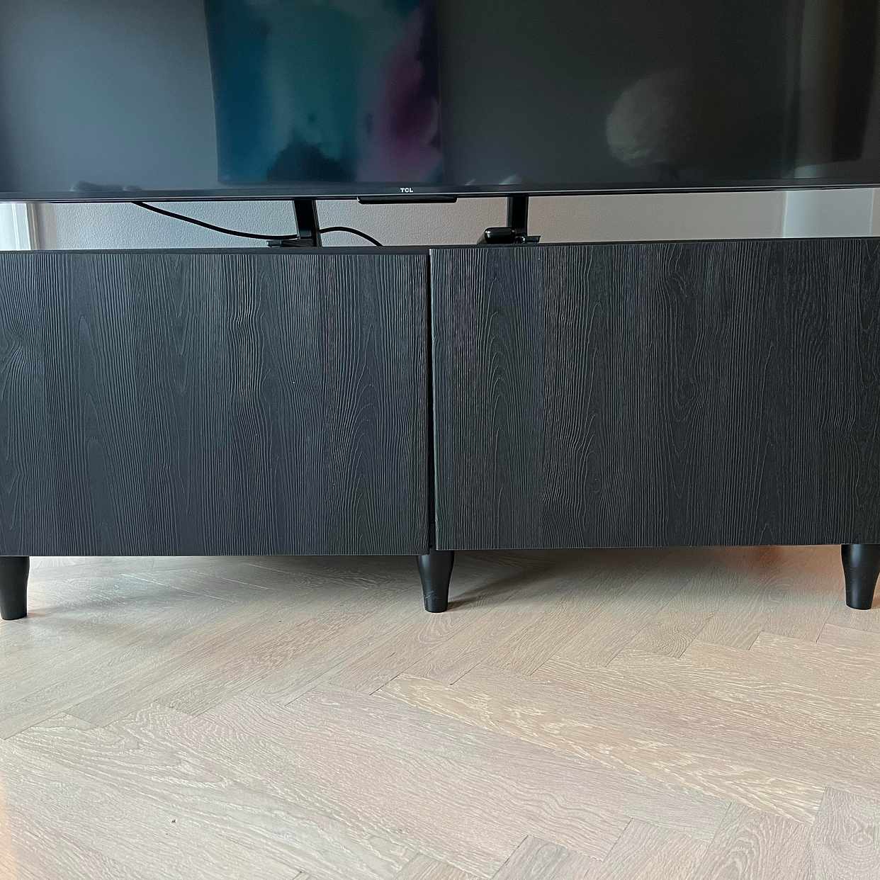 image of TV-bänk - Norrmalm