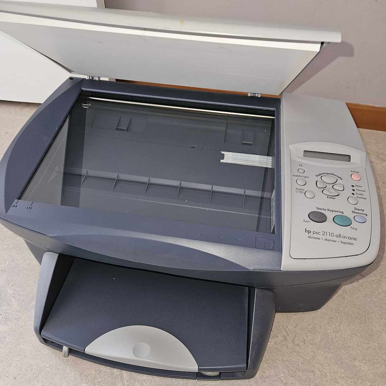 image of Tvådelat skåp, scanner/pr - Södertälje