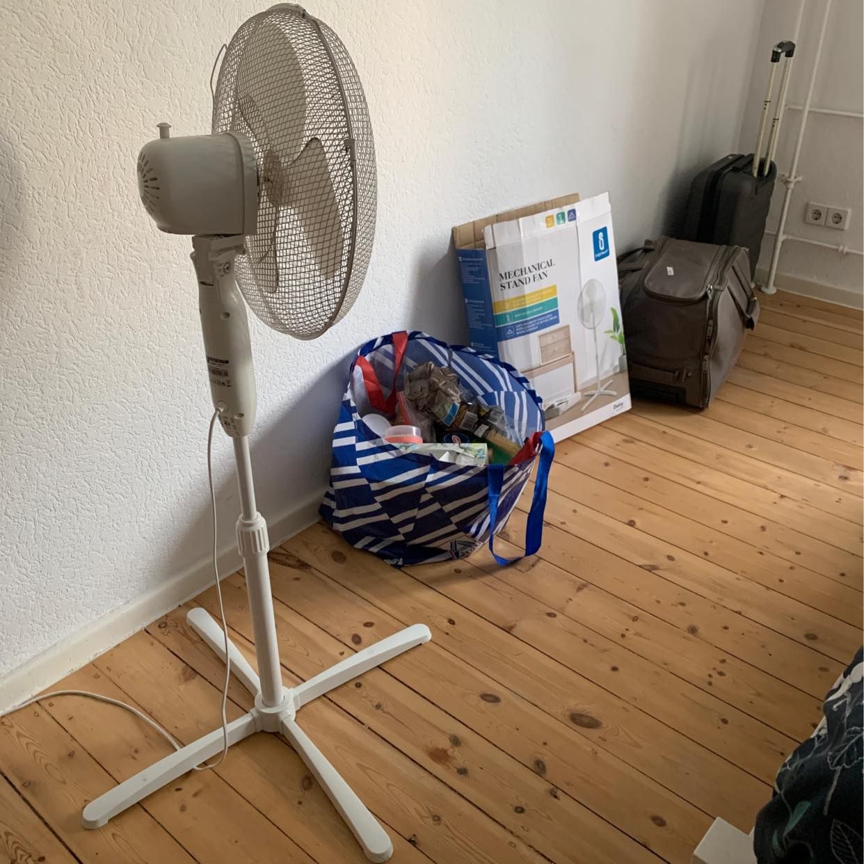 image of Help move furniture - 