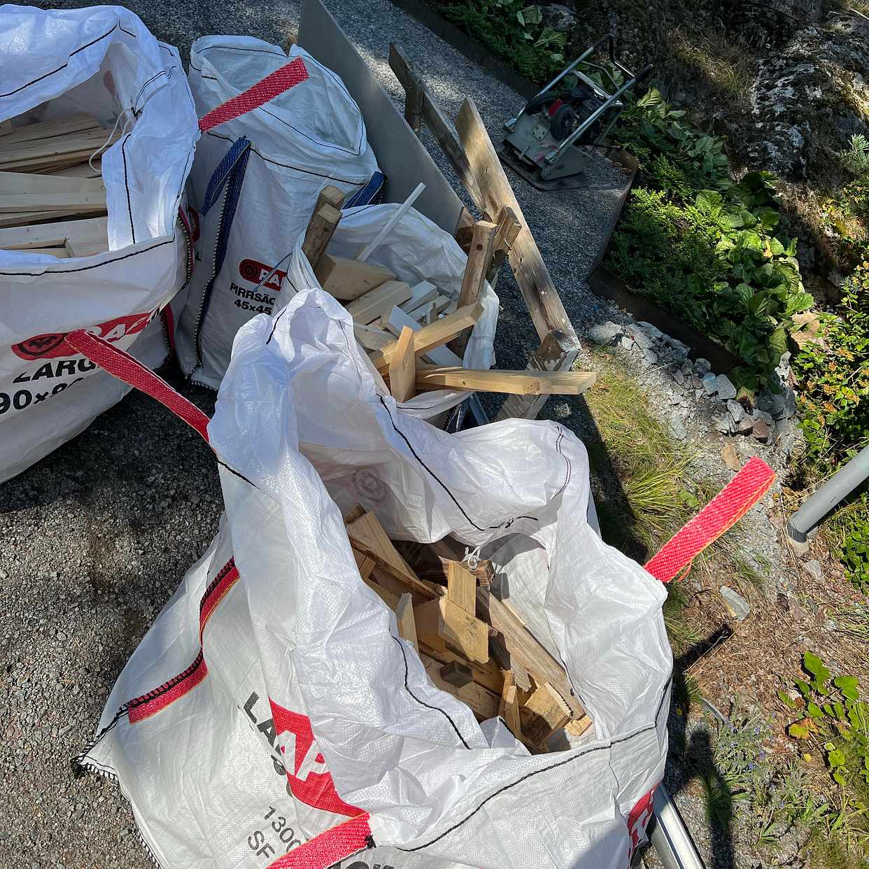 image of Diverse byggmaterial - Tyresö