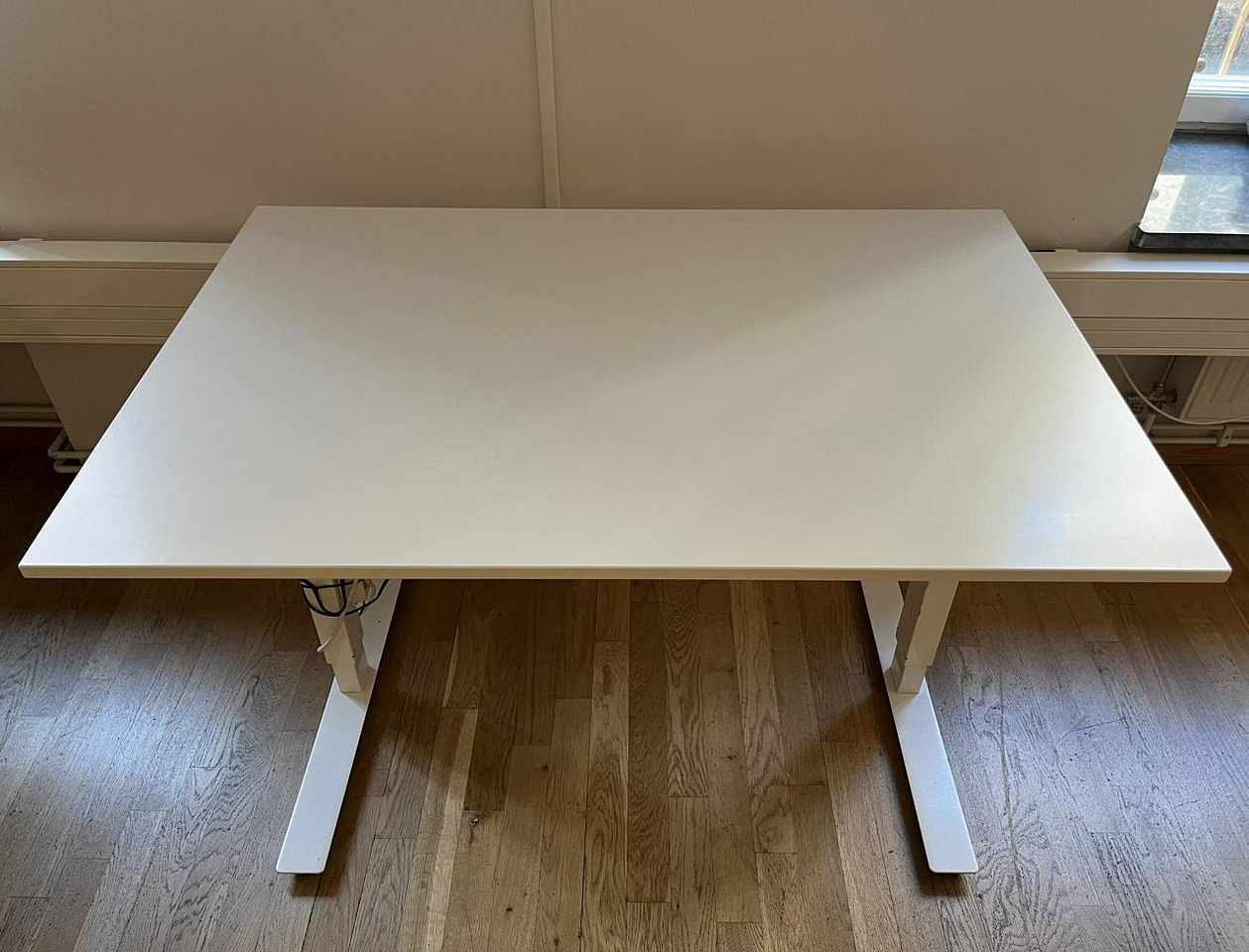 image of Elektriskt höj/-sänkbart  - 