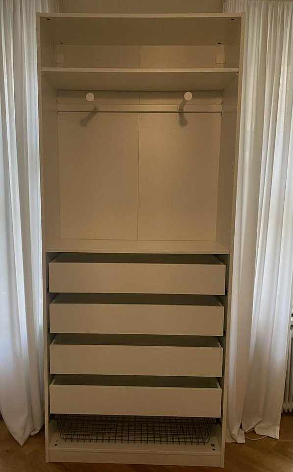 image of garderob IKEA PAX vit 236 - 