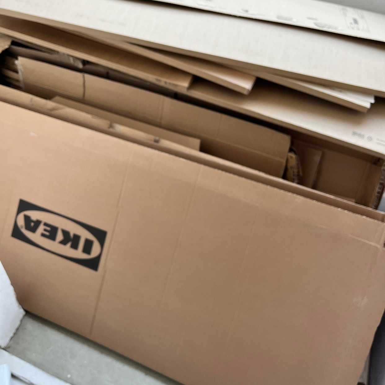 image of Cardboard - Tempelhof-Schöneberg