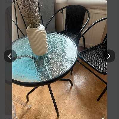 image of Bord och 2 stolar - 