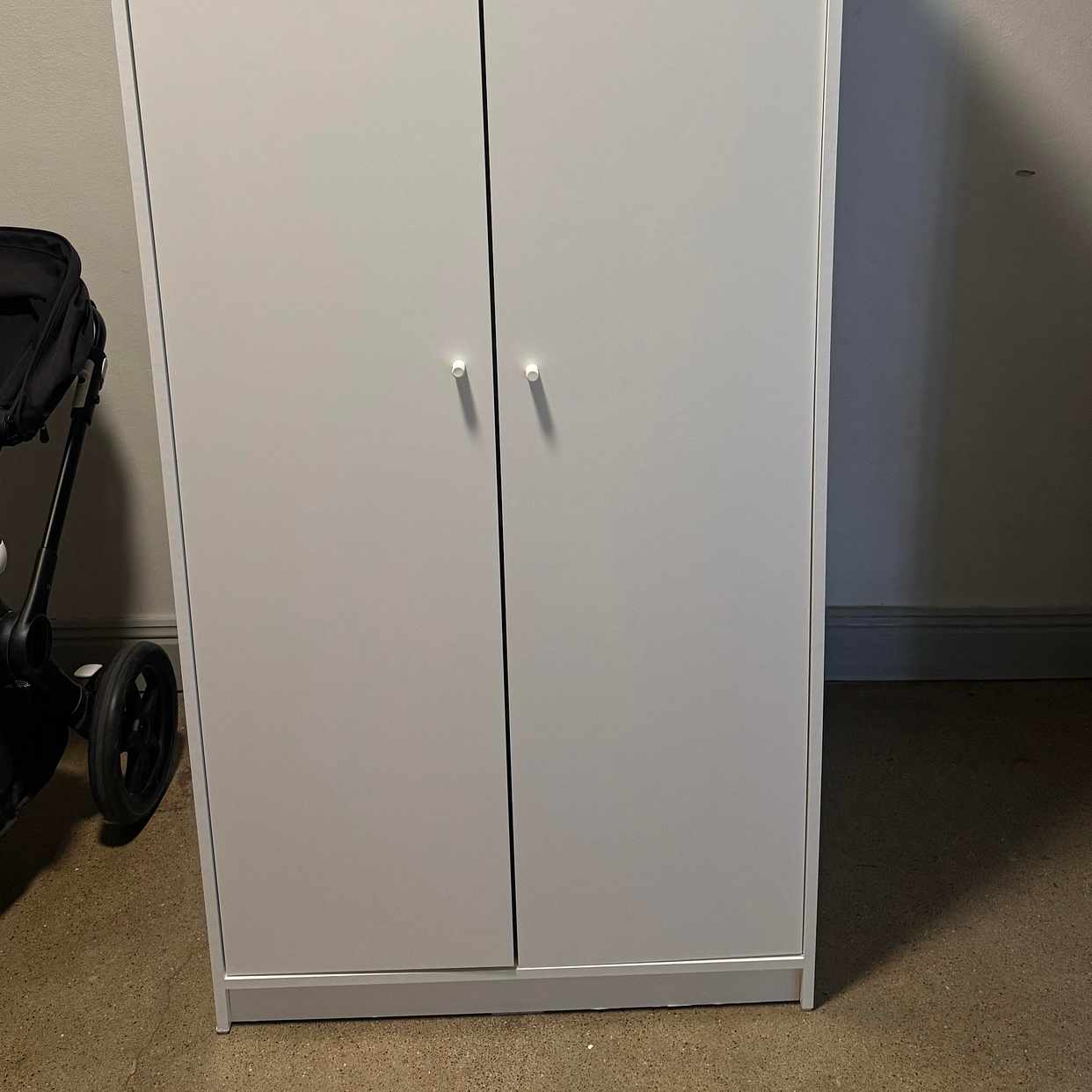 image of Garderob Ikea bortskänkes - Hägersten