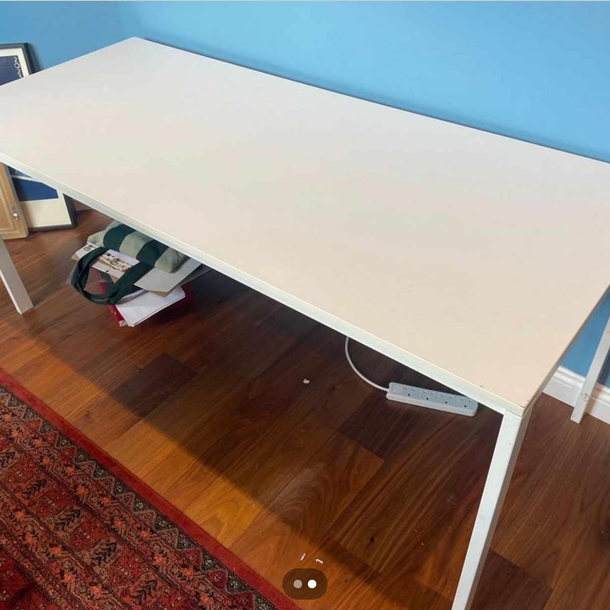 image of Pick up table / drop off - 