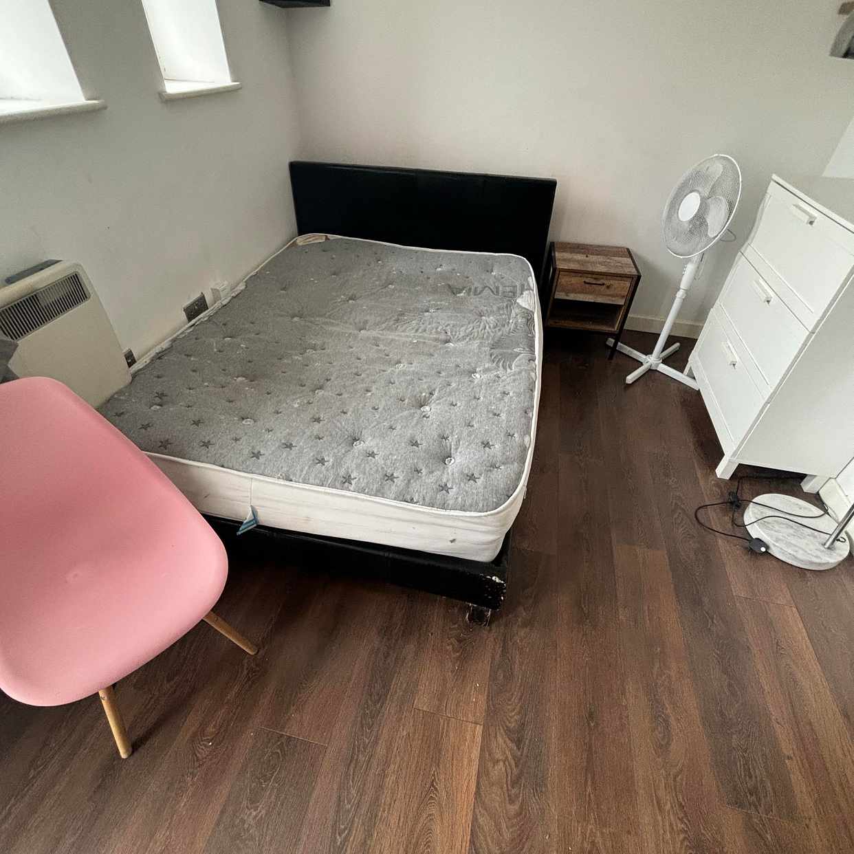 image of 1 bed 1 table chairs , - London
