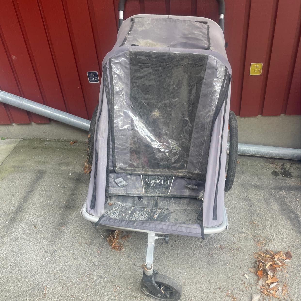 image of Slänga soffa och vagn - Järfälla