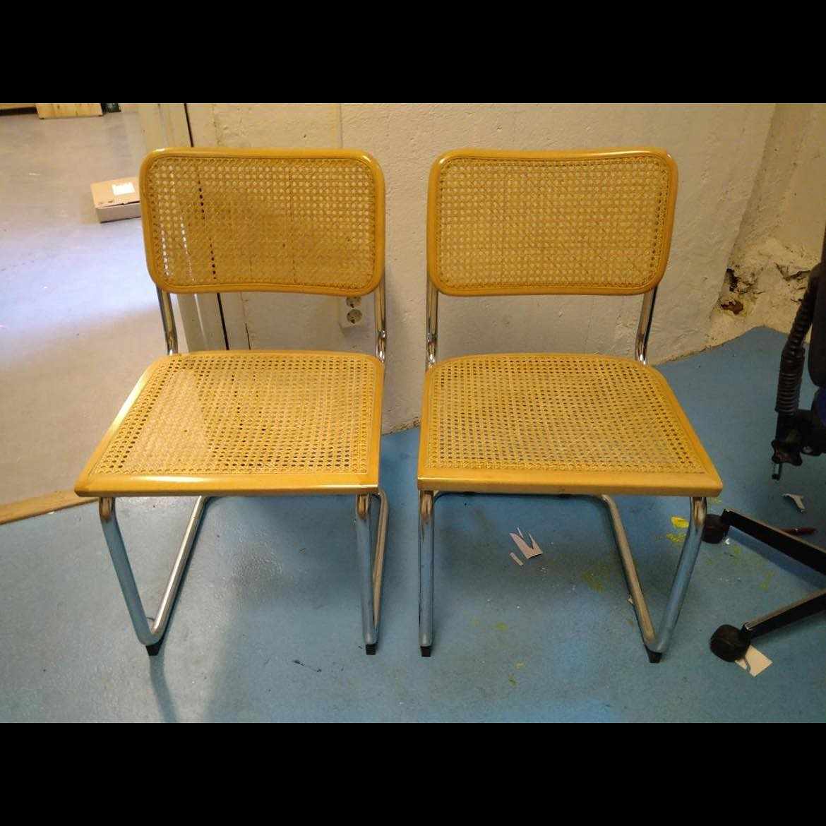 image of Hämta 2 stolar och lämna - 