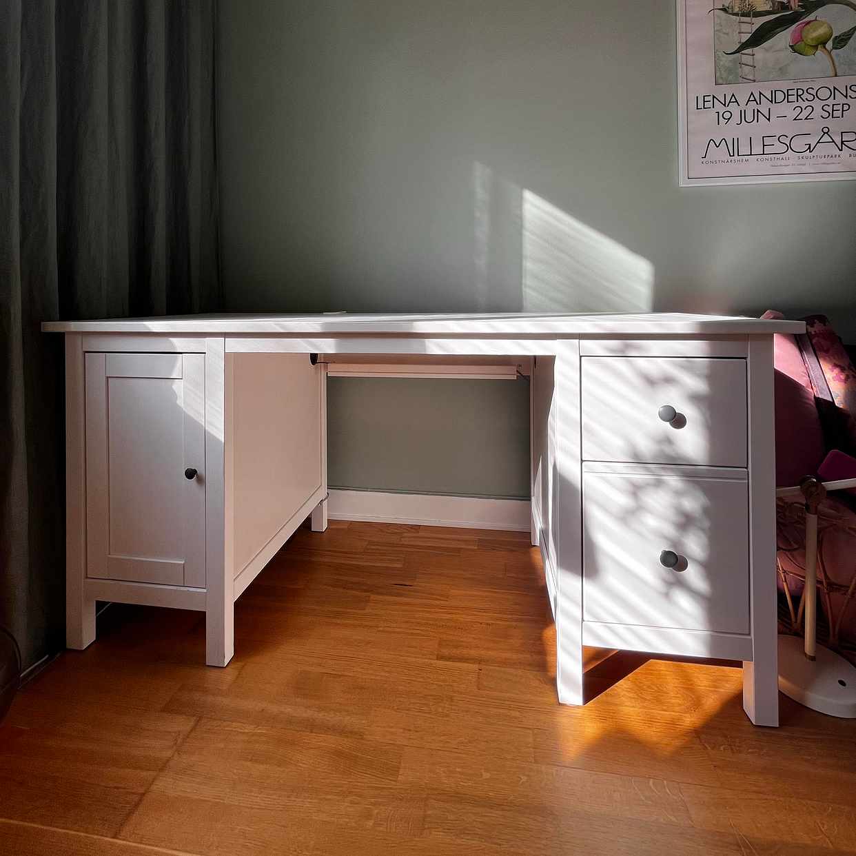 image of Skrivbord HEMNES (IKEA) - Johanneshov