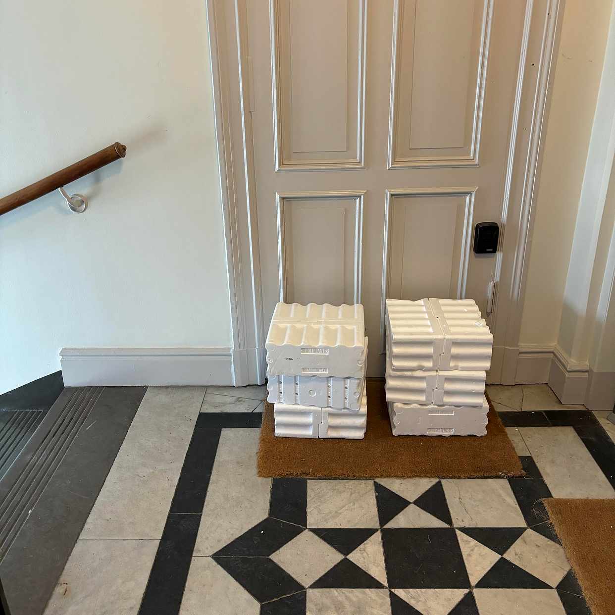 image of Return of tiles to store - 