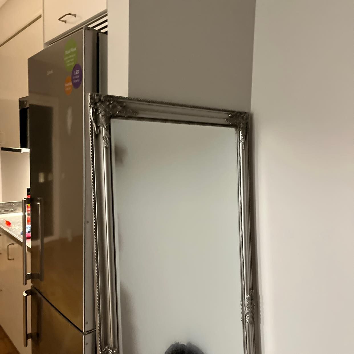image of En stor spegel och påse - 