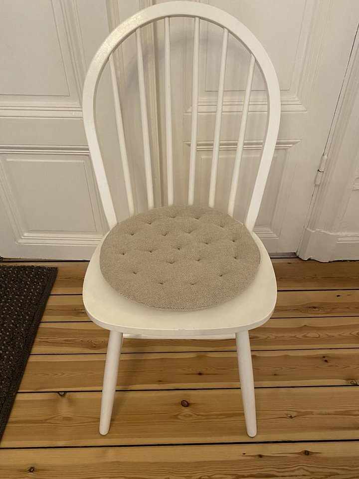 image of Matbord (runt) & 4 stolar - 