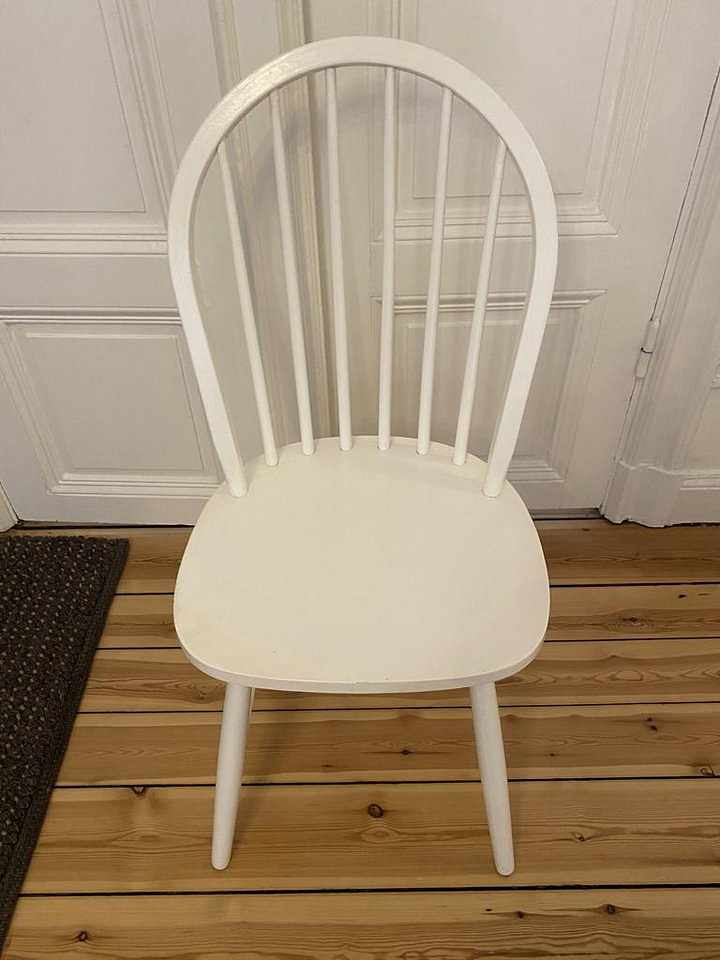 image of Matbord (runt) & 4 stolar - 