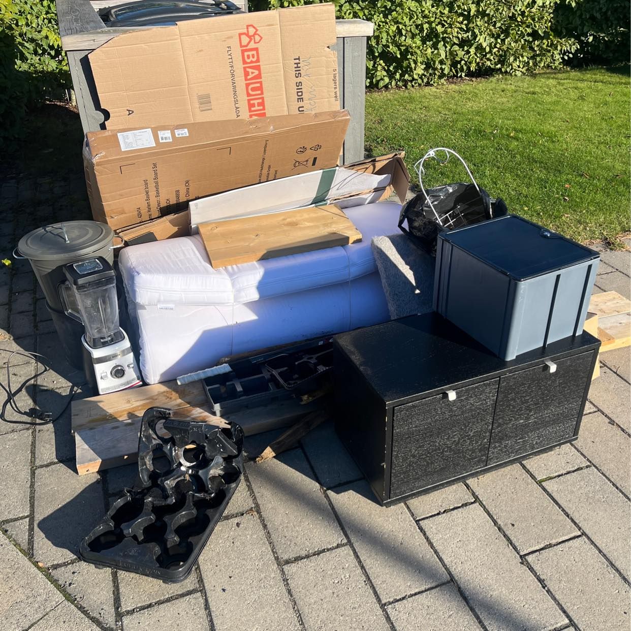image of Kartong byrå trä plast. - Mölndal