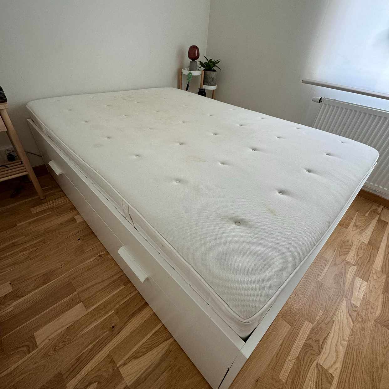 image of Säng bortskänkes 2/10 - Huddinge