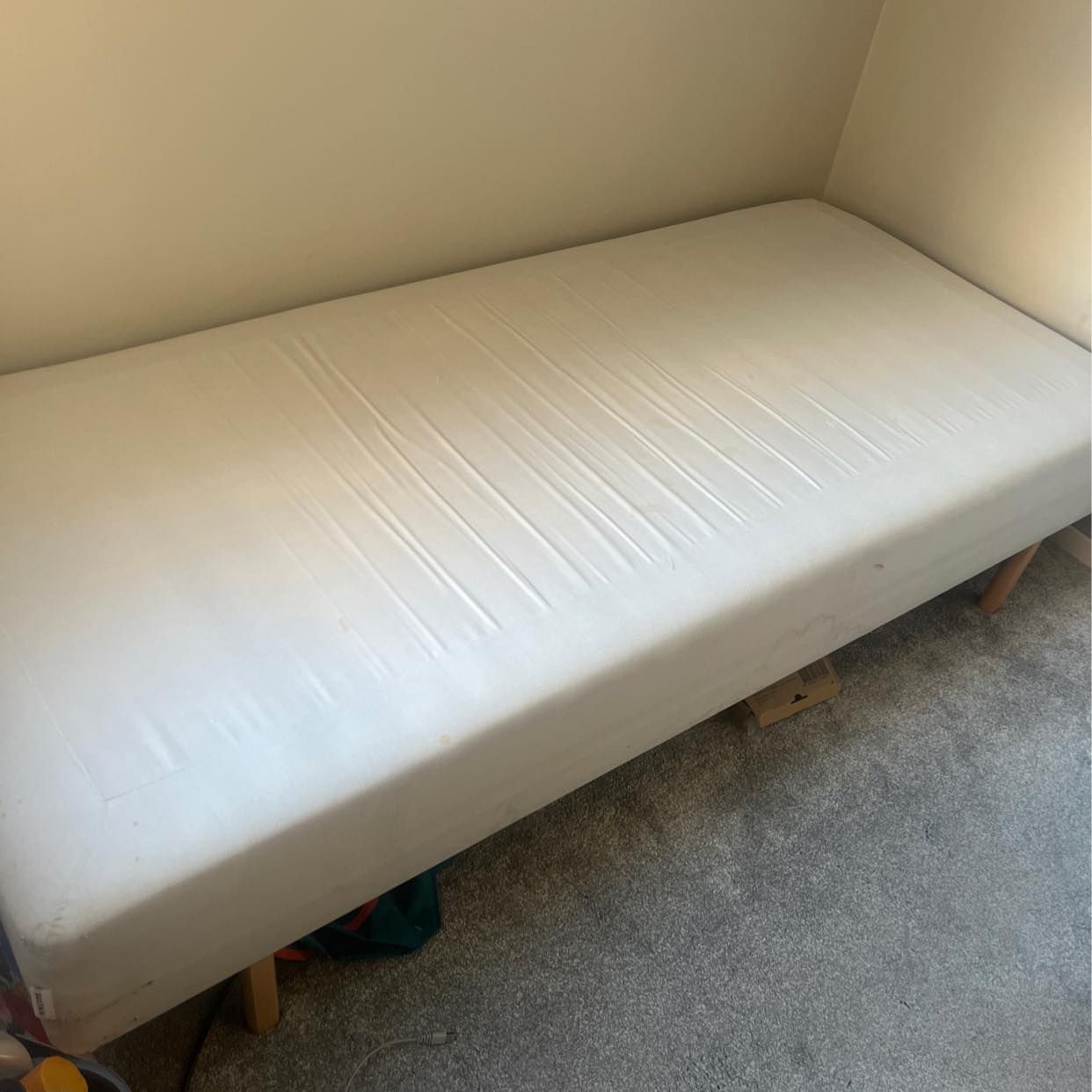 image of 90 cm säng gratis - Bromma