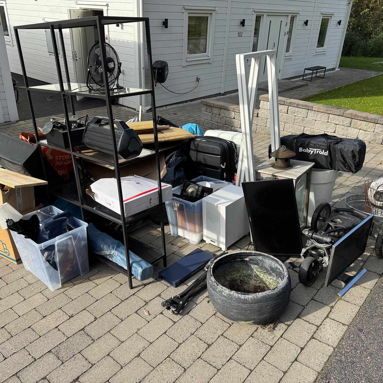 image of Div saker samt skräp - Billdal